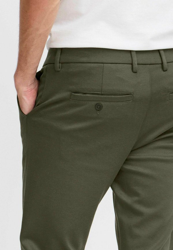 BHHelmer - Chinos - forest night3