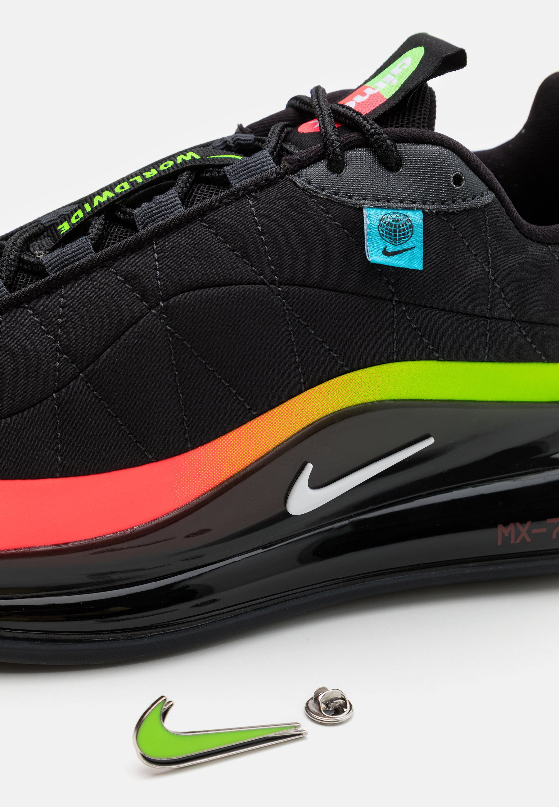 720 nike 818