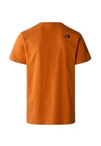 Camiseta de algodón naranja con cuello redondo y mangas cortas. Presenta un pequeño logo negro en la parte superior de la espalda.