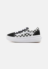 Vans - UA OLD SKOOL OVERT CC - Tenisky - black/white Miniatura obrázku 1