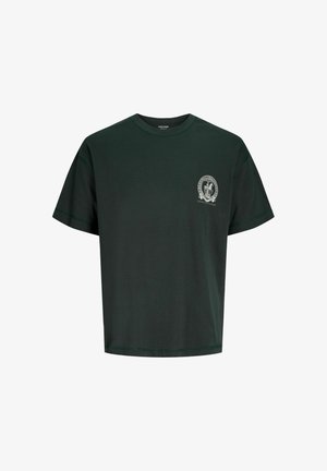 Sötétzöld, rövid ujjú póló laza szabásban, kerek nyakkal és egy kis grafikával a bal mellrészen.