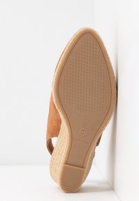 Tamaris Escarpins compensés - cognac