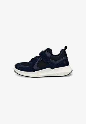 Navyblaue Sneaker mit Obermaterial aus Mesh und Wildleder, dicker weißer Sohle, schwarzem Außensohle und einem einzelnen Klettverschlussriemen über der Oberseite.