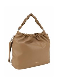 Sac à main en similicuir marron avec sangle d'épaule froncée, sangle d'épaule amovible et logo embossé à l'avant. Texture lisse, taille moyenne.