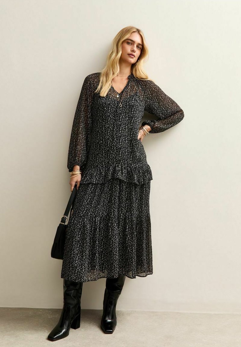 New Look DITSY PRINT RUFFLE TRIM MIDI Freizeitkleid Black Pattern new-look-ditsy-print-ruffle-trim-midi-freizeitkleid-black-pattern