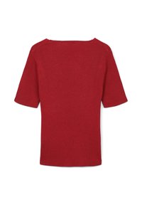 Top a coste rosso con maniche corte e scollatura ampia e arrotondata. Texture liscia, forma aderente e design minimalista senza dettagli aggiuntivi.