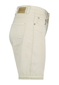 Beige korte broeken van een katoenmengsel met een rechte snit, voorzien van achterzakken, subtiele stikdetails en een leren label op de tailleband.