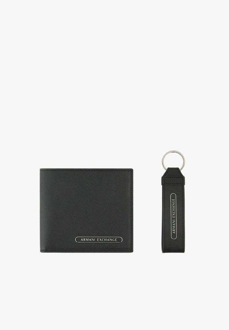 Portefeuille en cuir noir avec une finition texturée et un logo "Armani Exchange" en argent. Comprend un porte-clés assorti avec une sangle et le logo.