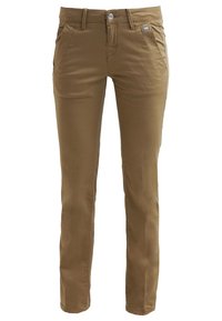 Bruna, slim-fit chinos tillverkade av bomullsblandad tyg. Har framfickor med snedskärning och metallknappstängning. Slät textur, minimalistisk design.