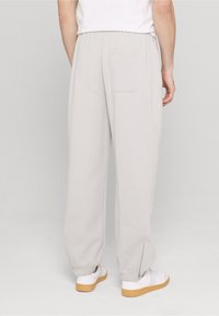 Urban Classics Tréningruha alsók - lightasphalt