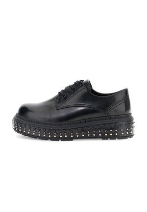 Matalavartiset tennarit - black