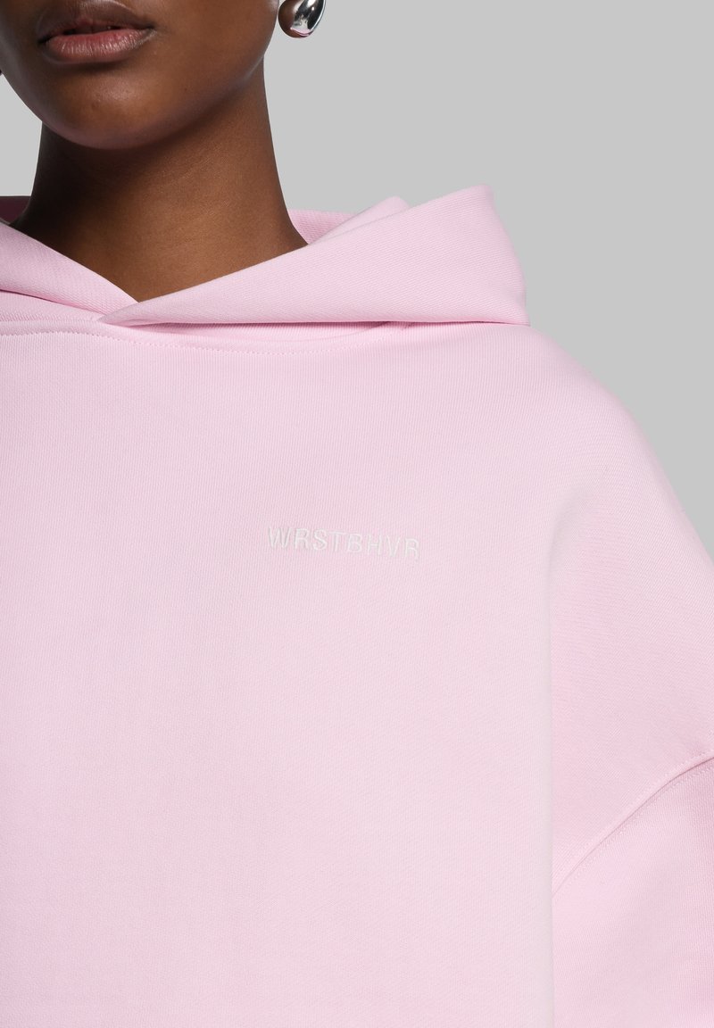Hoodie Pink Wrst Bhvr Pullover WRSTBHVR Hoodie STUDIO V10 In Pink