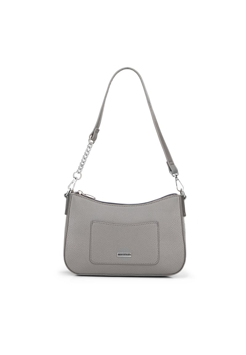 Borsa a spalla in pelle grigia con superficie texturizzata, chiusura a zip e tasca frontale. Presenta una tracolla sottile e regolabile e accenti metallici.