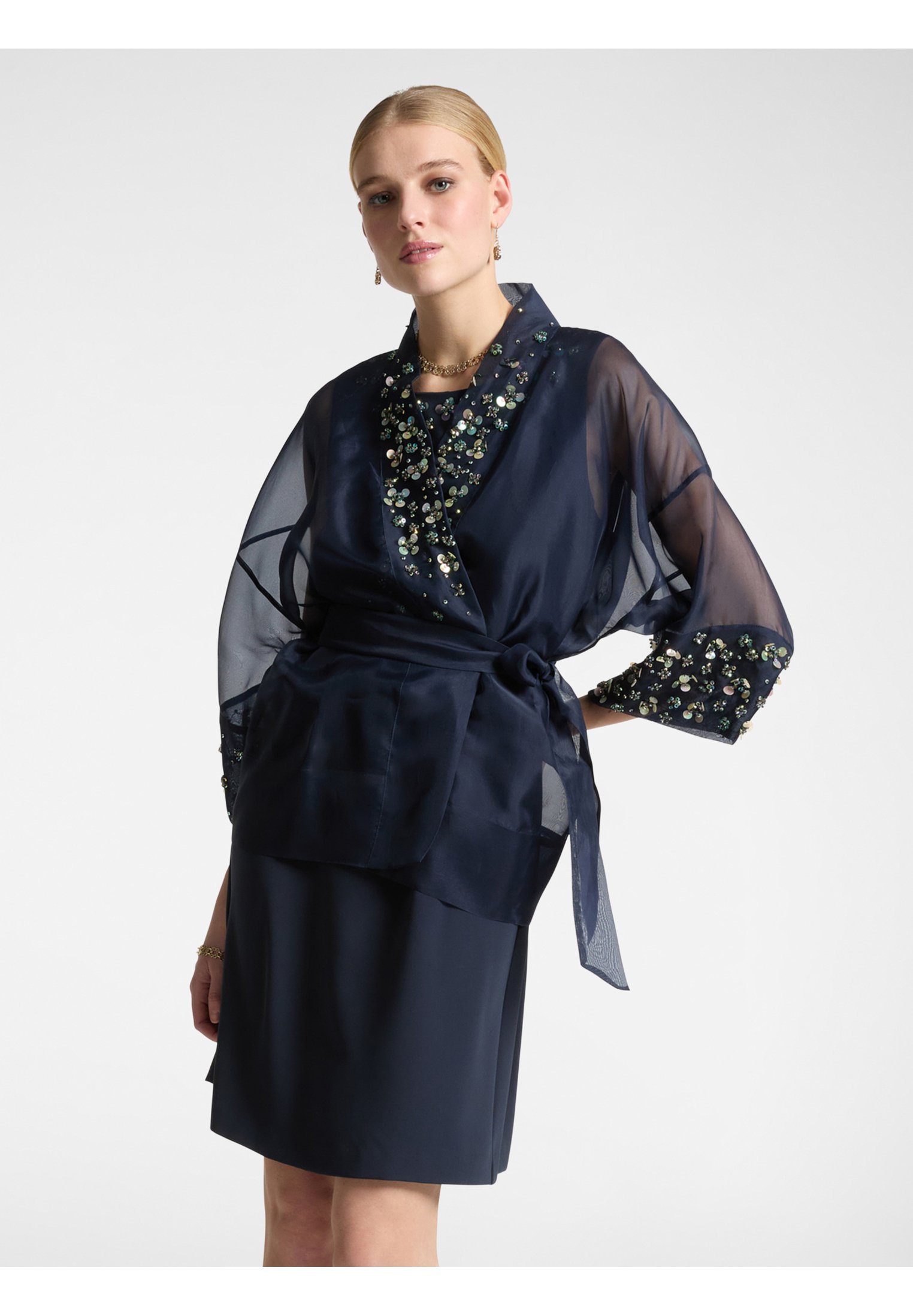 Blazer Vestito Con Maniche In Organza Vestito Blazer Strutturato In Raso Con Cintura