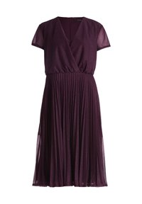 Robe à encolure en V, à manches courtes, de couleur violet profond avec une jupe plissée. Fabriquée dans un tissu texturé et brillant, avec une fermeture éclair dissimulée au dos.