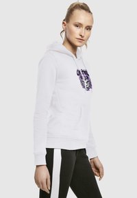 Mister Tee ALWAYS ON FIRE  - Mikina s kapucí - white