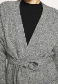 WEEKEND MaxMara Kardigan - light grey