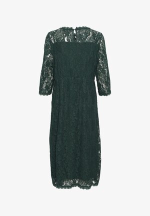 Dunkelgrünes Spitzenkleid mit Dreiviertelärmeln, rundem Halsauschnitt und gewellten Kanten. Es hat eine Länge bis zur Wade und ein florales Muster.