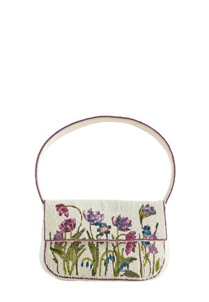 Håndtaske med hvid perleoverflade og blomsterdesign i lilla, pink, grøn og blå, med matchende perlehåndtag.