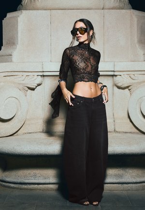 Bershka, - Bluzka