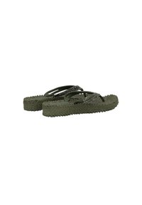 Par de chanclas de plataforma verde oscuro con suelas texturizadas y tiras texturizadas brillantes sobre fondo blanco.