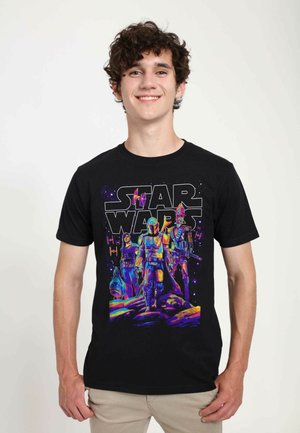 STAR WARS: MANDALORIAN LIGHT IT UP UNISEX - T-shirt z nadrukiem
