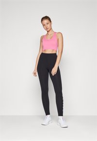 ONLY Play ONPDAISY-2 SEAM BRA  - Sportski grudnjak sa srednje jakom potporom - azalea pink