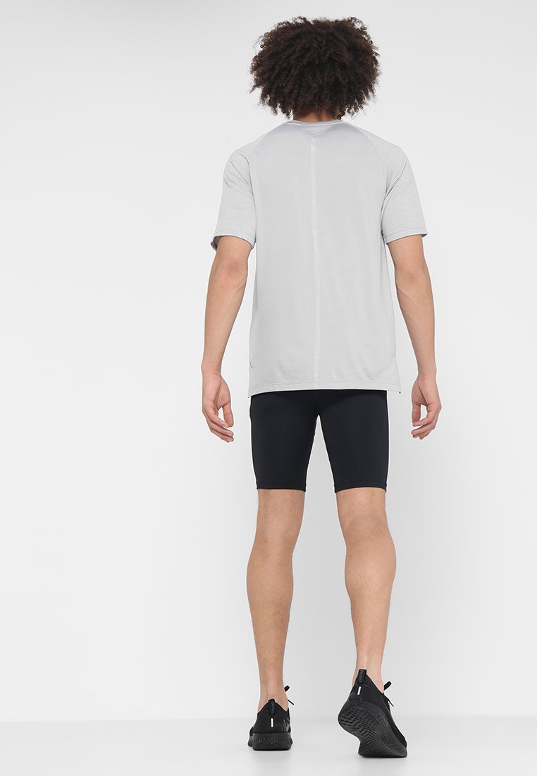 BOTTOM SHORTLIGHT