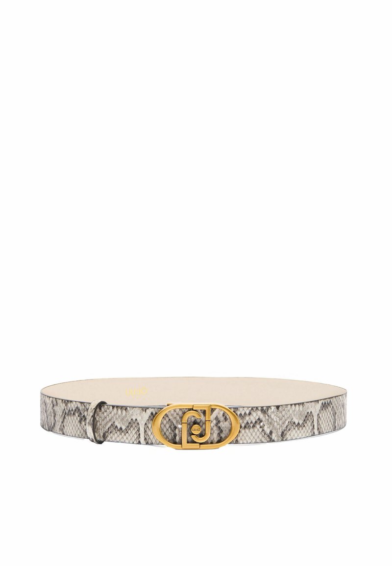 Ceinture à motif de peau de serpent en gris et crème avec une boucle ovale en doré métallisé. Texture lisse avec un design étroit. Présente un logo en relief.