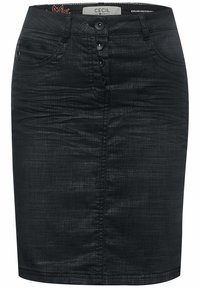 Černá džínová sukně s texturovaným povrchem, s knoflíkovým zapínáním a přední kapsou na zip. Sukně střední délky s detailem šití.