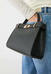 Stradivarius RIGID  - Torbica - black