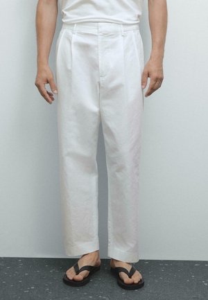 WITH DOUBLE DARTS - Pantaloni - white