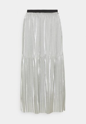 Jupe plissée argentée avec une taille élastique noire. Présente des rayures métalliques verticales et un design fluide, long jusqu'à la cheville.