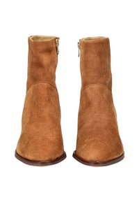 Braune Wildleder-Stiefeletten mit einer glatten Oberfläche, runder Zehenpartie und seitlichem Reißverschluss. Sie verfügen über eine braune Ledersohle und bieten einen engen Sitz am Knöchel.