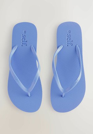 Sinised kummist sussid, millel on struktureeritud siseosa, reguleeritavad rihmad ja logo trükk. Lamedat disaini sobib igapäevaseks kandmiseks.