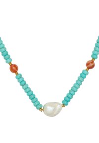 Collana di perline turchesi con accenti dorati, un grande centro in perla irregolare e due perle arancioni tonde per contrasto.