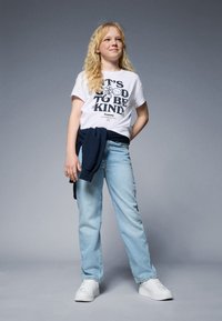 Tommy Hilfiger FUN GRAPHIC TEE - Camiseta estampada - white