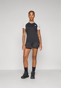 Dynafit ALPINE PRO SHORTS - Pantalón corto de deporte - black out