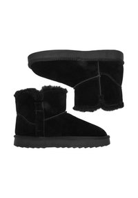 Čierne semišové členkové topánky s plyšovým podšívkou, plochými gumovými podrážkami a viditeľným šitím, zobrazené vedľa seba na bielom pozadí.