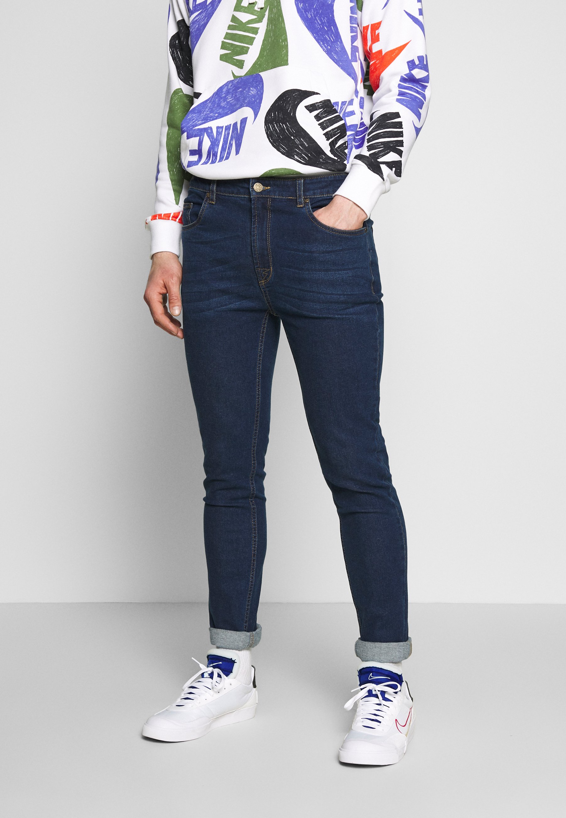 mid wash slim fit jeans