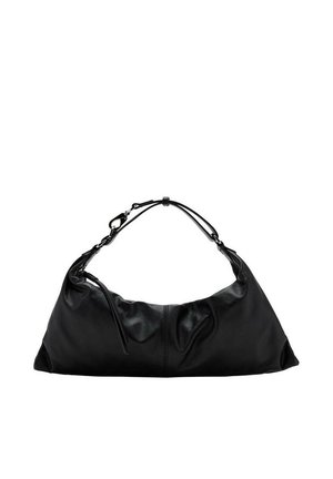 Bolso de hombro de cuero suave negro con correa ajustable y detalle de cremallera en el frente, mostrado sobre un fondo blanco.