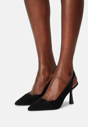 WIDEDESIRE POINT SLING COURT - Tacones - black