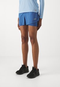New Balance ESSENTIALS SHORT - Lühikesed kaks-ühes jooksupüksid - blue agate