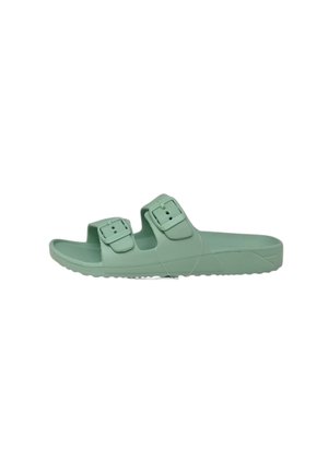Sandalo slide verde chiaro con due cinturini regolabili con fibbia e suola strutturata, mostrato di profilo su sfondo bianco.