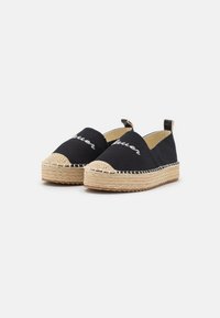 blauer espadrilles