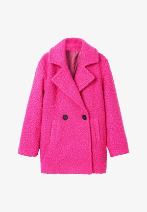 Abrigo fucsia de doble botonadura con tela texturizada, grandes solapas y dos bolsillos frontales. Cuenta con detalles de botones negros y un forro interior liso.
