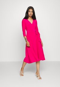 Lauren Ralph Lauren Petite SURPLICE JERSEY DRESS - Vestido de malha - sport pink