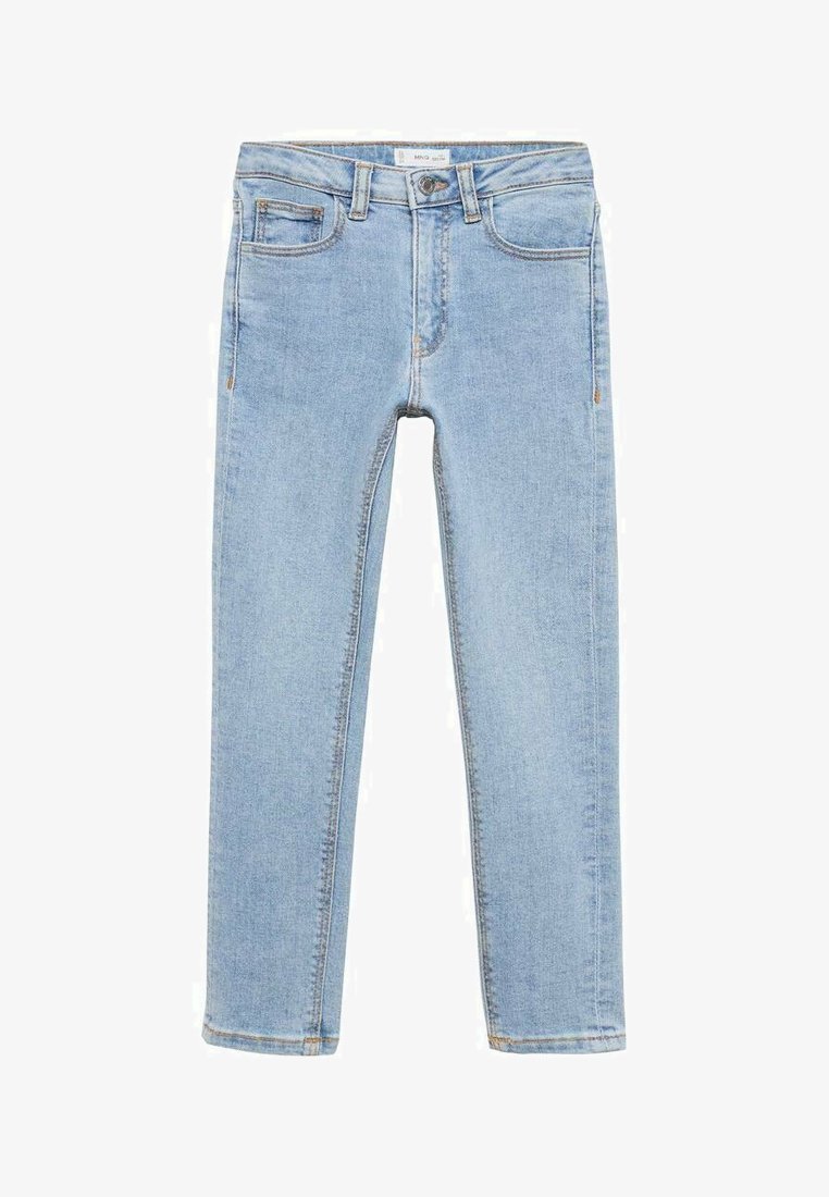 Svijetloplave traperice ravnog kroja, s pet džepova i narančastim šavovima. Imaju zatvarač na munje i kopčanje na dugme.