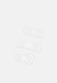 Trois clips en plastique transparent avec des bandes texturées, conçus pour être fixés. Chaque clip a des extrémités courbées pour un maintien sûr.