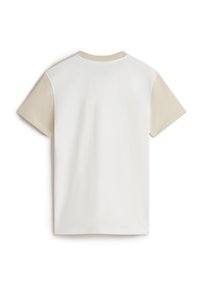 Short-sleeve T-shirt in white with tan shoulder accents. Made of smooth fabric, featuring a round neckline and a classic fit.
